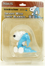 Load image into Gallery viewer, Medicom Toy UDF Peanuts Series 12 - Snoopy with Linus Blanket
