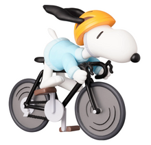 Load image into Gallery viewer, Medicom Toy UDF Peanuts Series 14 - Bicycle Rider Snoopy
